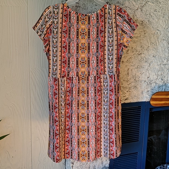 3/$30 NWOT WOMEN'S TEE - Picture 3 of 3